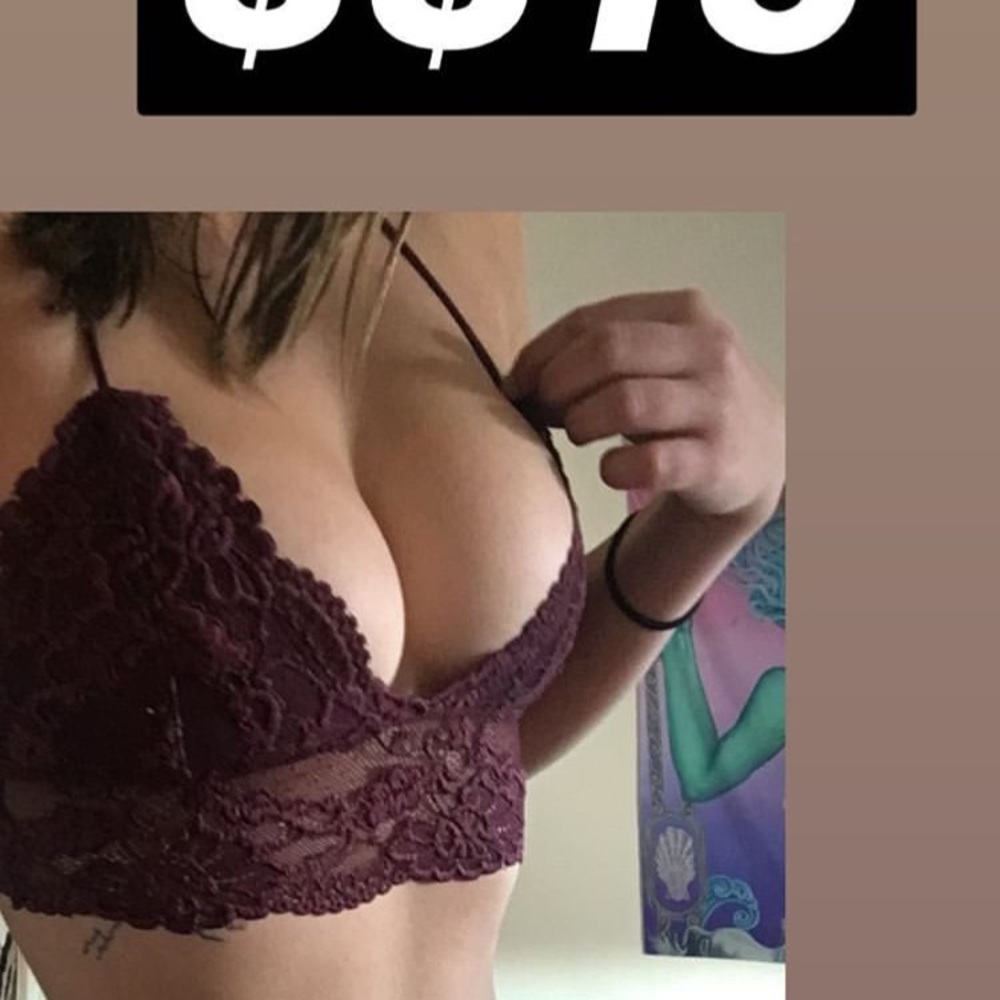 Maroon lace bra from pacsun